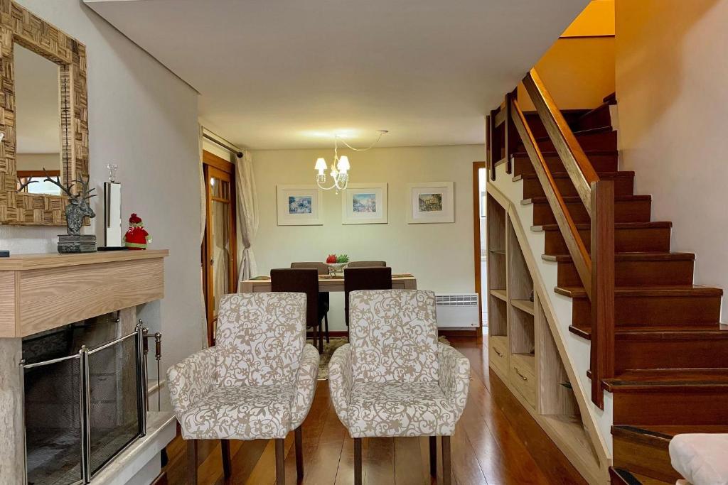 Solar das Orquídeas 201 - Gramado 250 metros da Rua Coberta  Solar das Orquídeas 201 - Gramado 250 metros da Rua Coberta