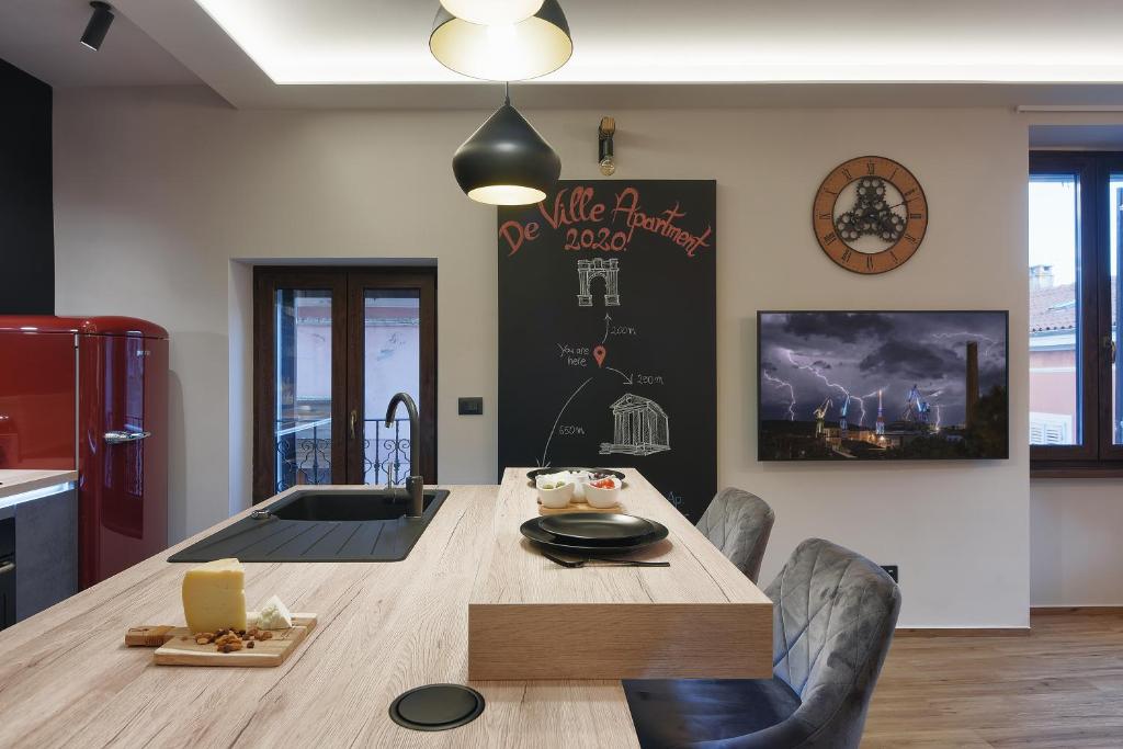 Kuchyň nebo kuchyňský kout v ubytování Apartment De Ville 2020 with free parking