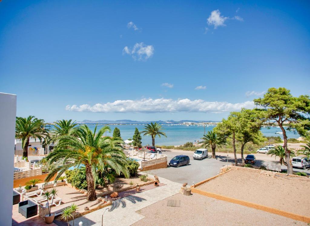 Hotel Lago Dorado - Formentera Break, La Savina – Precios ...