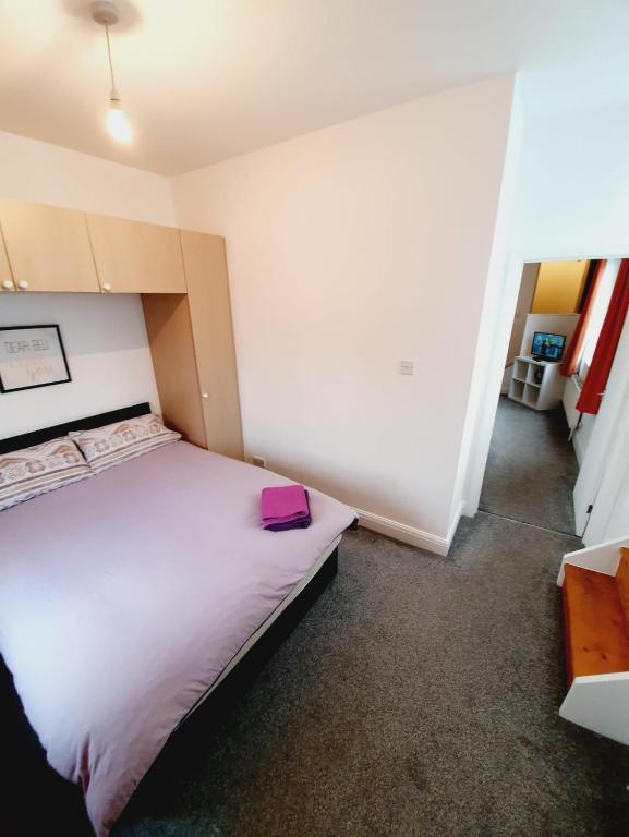 Southend On Sea Apartments - Close too Shops, Southend-on-Sea – Updated  2024 Prices