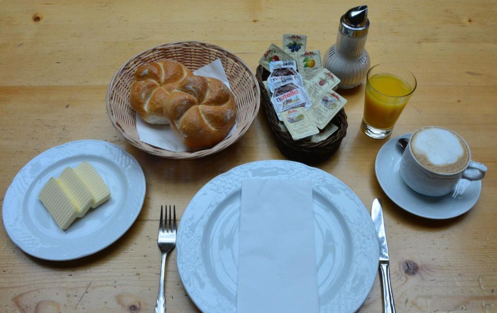 Cibo presso l'affittacamere o nelle vicinanze