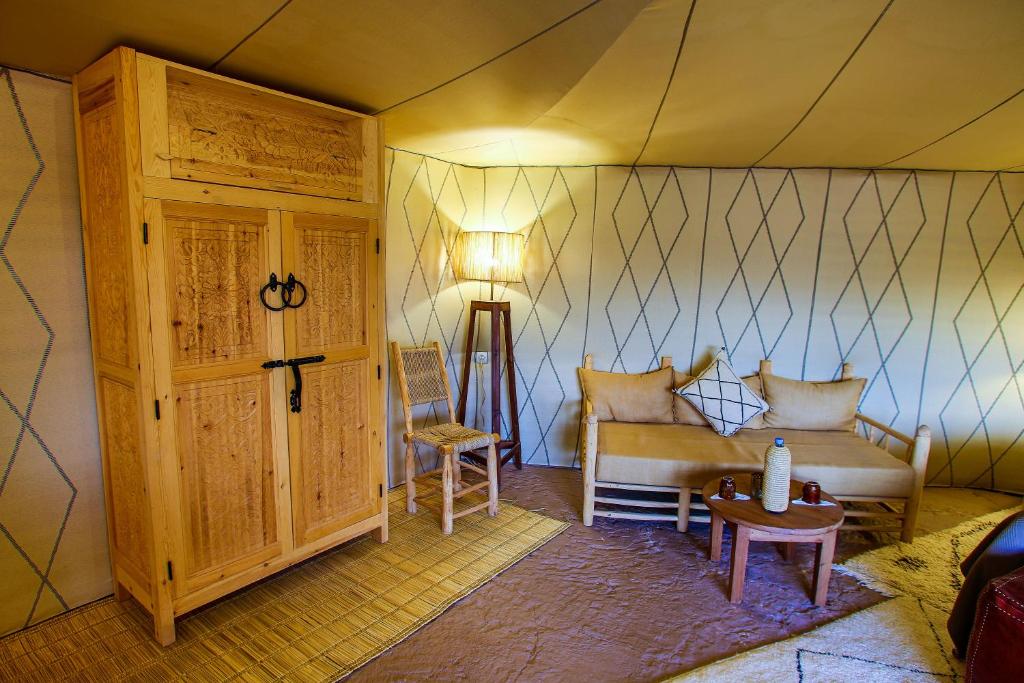 Madu Luxury Desert Camp - ダブルベッド1個のテント