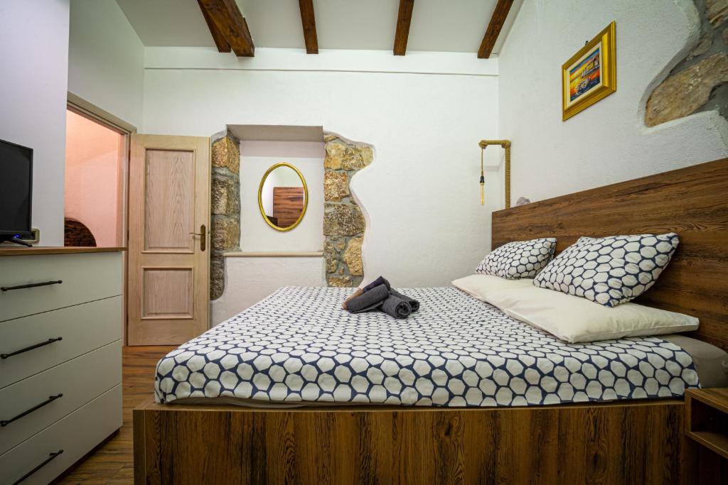 Posteľ alebo postele v izbe v ubytovaní Villa Campiello heated pool