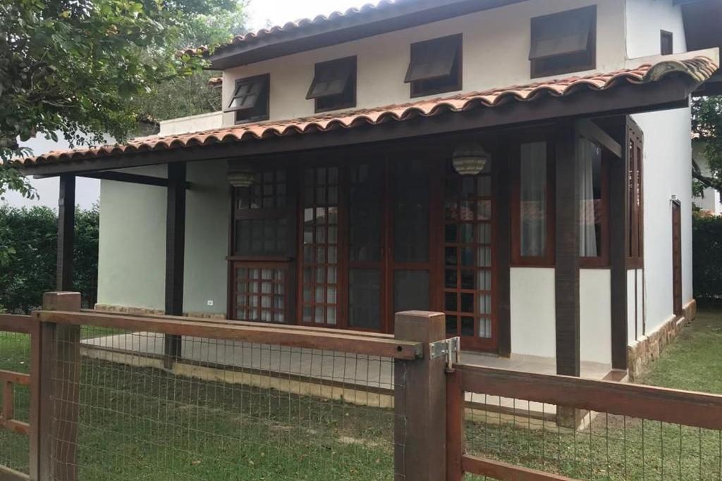  LINDA CASA EM CONDOMINIO EM MANGUINHOS 4qts