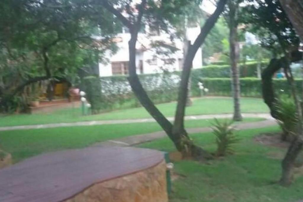  LINDA CASA EM CONDOMINIO EM MANGUINHOS 4qts