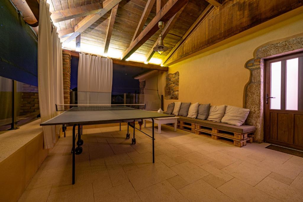 Stolný tenis v ubytovaní Villa Campiello heated pool alebo v jeho okolí