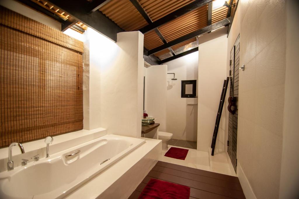 LaLaanta Hideaway Resort - 17