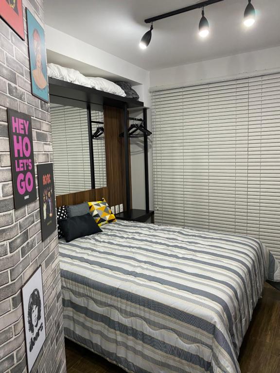  Studio estilo Indust. - Próx.Metrô - Perto de tudo