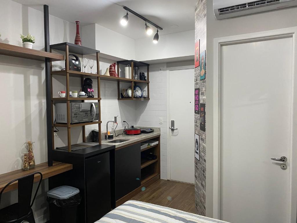  Studio estilo Indust. - Próx.Metrô - Perto de tudo