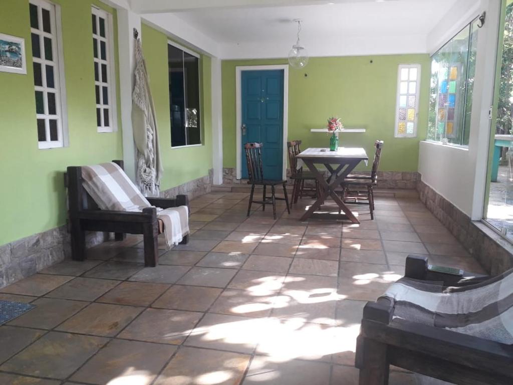  Casa 4 quartos a 200m da Orla Bardot