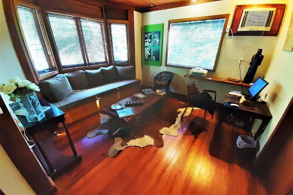  Linda casinha de campo em Miguel Pereira