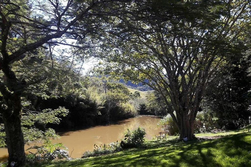  Linda casinha de campo em Miguel Pereira
