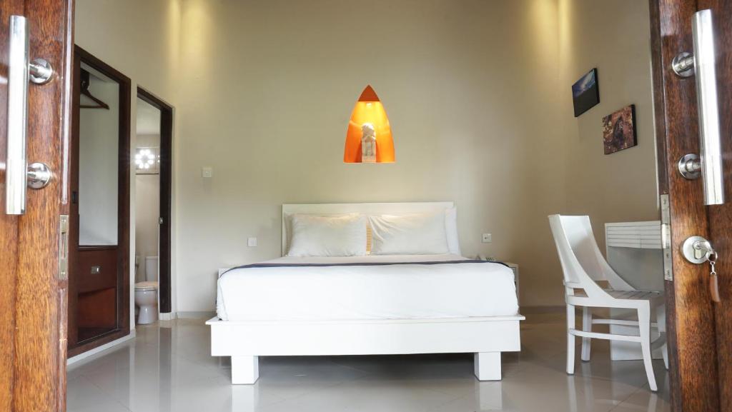 Puri Rinjani Bungalows - 8