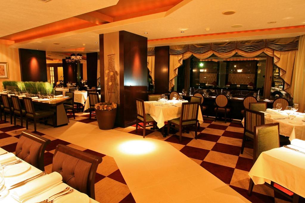 Restaurace v ubytování Phoenix Hotel by HHG