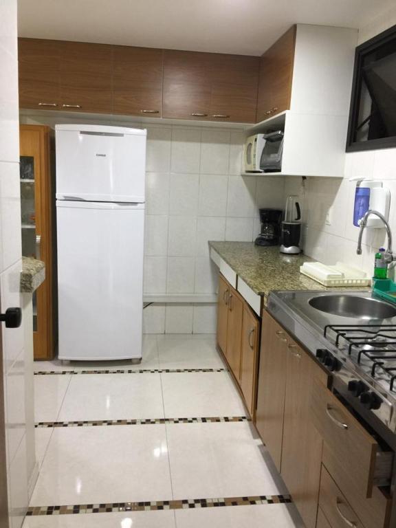  Apartamento de 2 quartos de frente para o mar