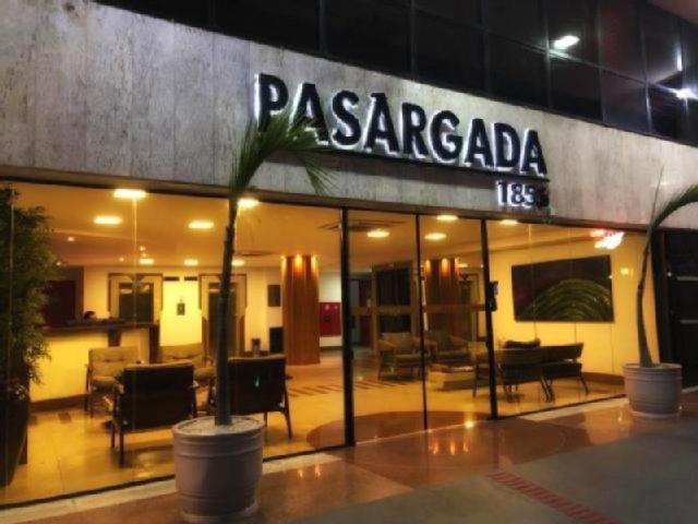  Apartamento de 2 quartos de frente para o mar