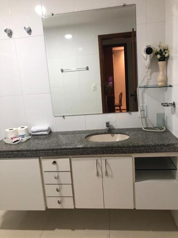  Apartamento de 2 quartos de frente para o mar