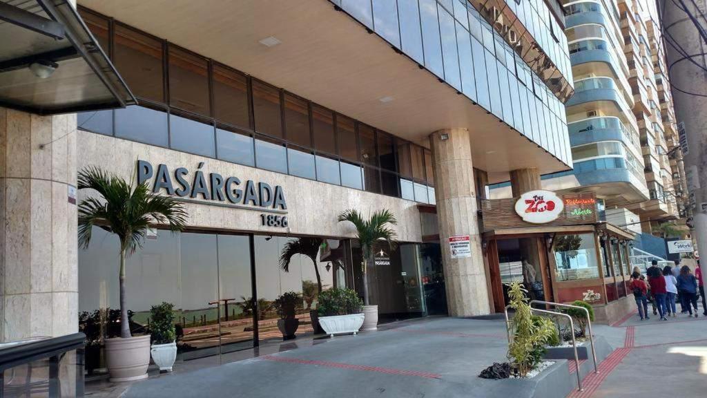  Apartamento de 2 quartos de frente para o mar