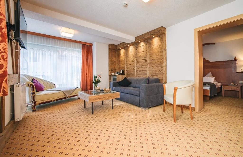 Posezení v ubytování Arlen Lodge Hotel inkl Premium Karte im Sommer