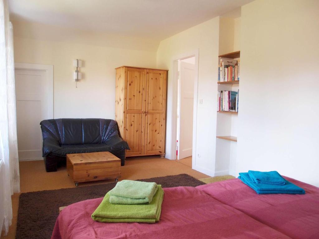 schoene-3-Zimmer-Ferienwohnung-in-St-Dionys-bei-Lueneburg - Housity