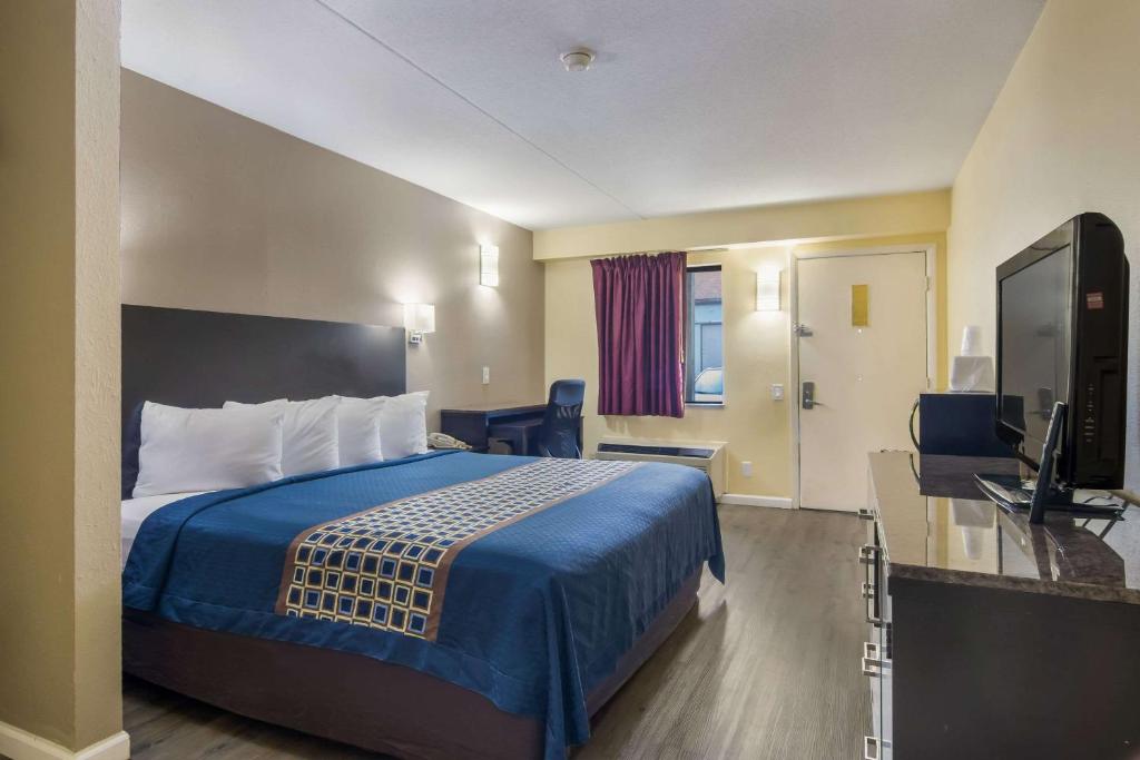 Rodeway Inn & Suites Monroeville-Pittsburgh - Sala King - Acessível/fumante