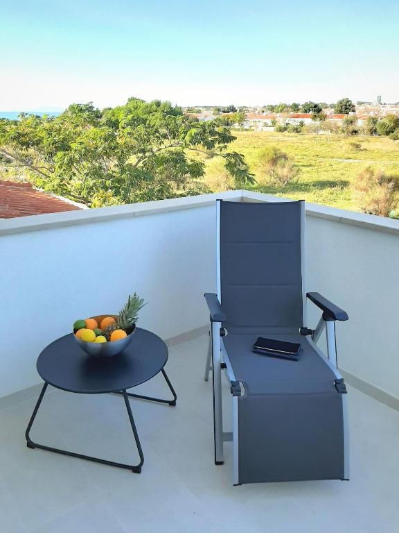 Balkon lub taras w obiekcie Sunwell apartments - Novalja, Gajac, Zrće