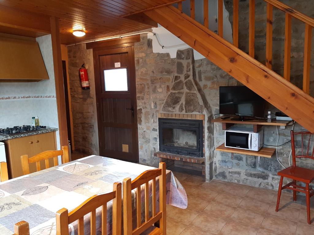 Kuchyň nebo kuchyňský kout v ubytování Casa Rural Mas Pujol