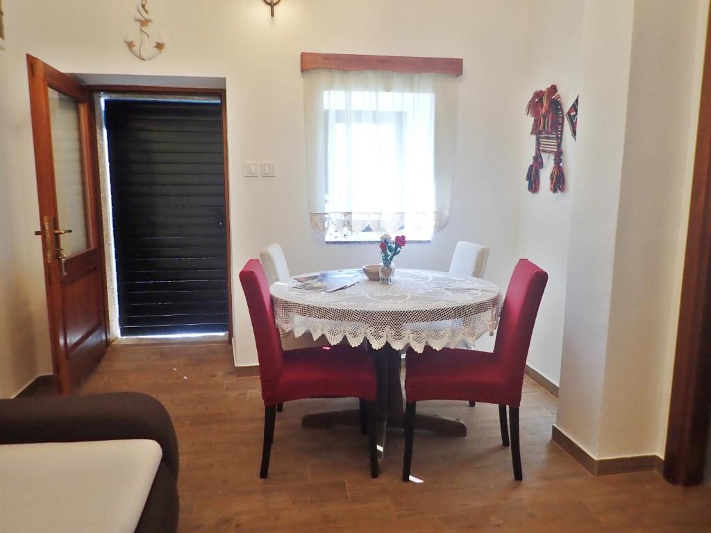 Zdjęcie z galerii obiektu Holiday home Cvita w mieście Starigrad-Paklenica