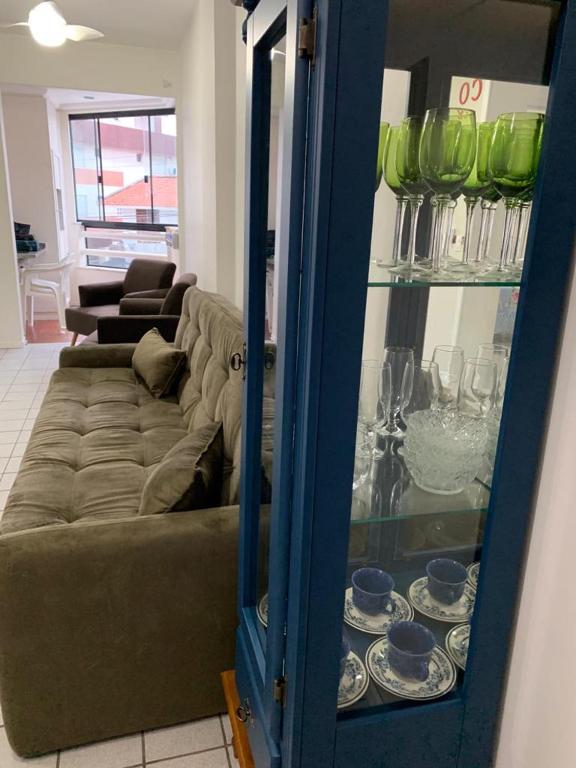  Lindo apartamento em Canasvieiras a uma quadra do mar - próximo ao Trapiche dos Barcos Piratas