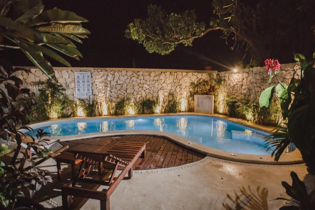 Bazén v ubytování Hotel Aires Bacalar nebo v jeho okolí