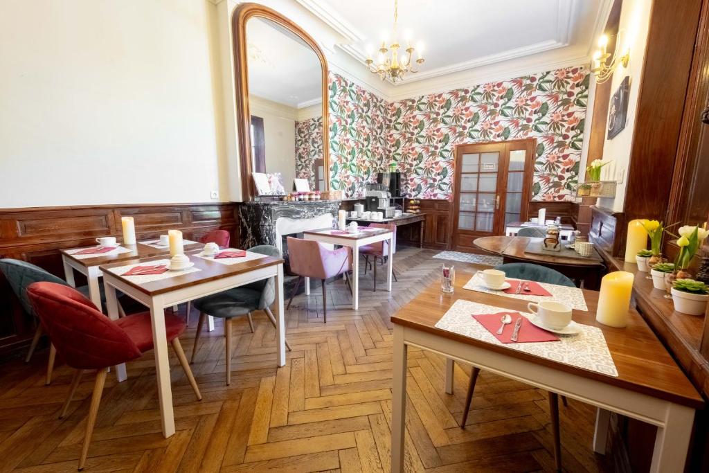 Restaurace v ubytování Hotel Sainte Anne - Apt