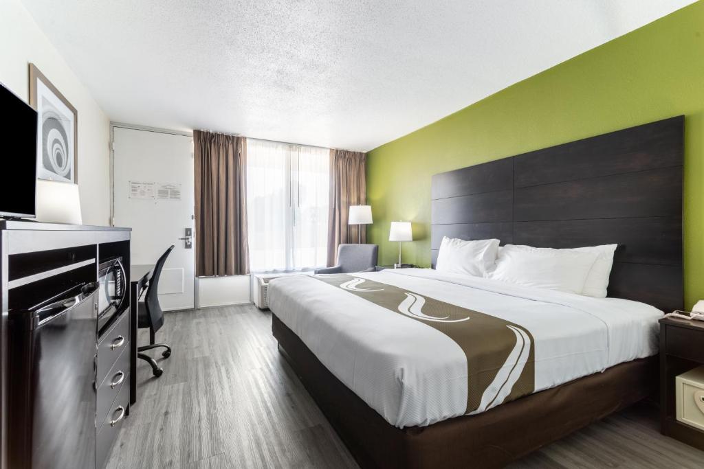 Quality Inn & Suites Vandalia near I-70 and Hwy 51 - Error