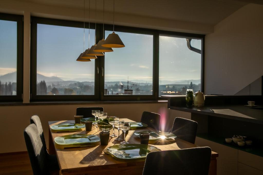 Nespecifikovaný výhled na hory nebo výhled na hory při pohledu z apartmánu