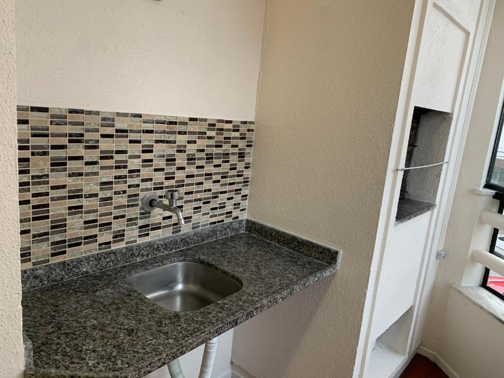  Lindo apartamento em Canasvieiras a uma quadra do mar - próximo ao Trapiche dos Barcos Piratas