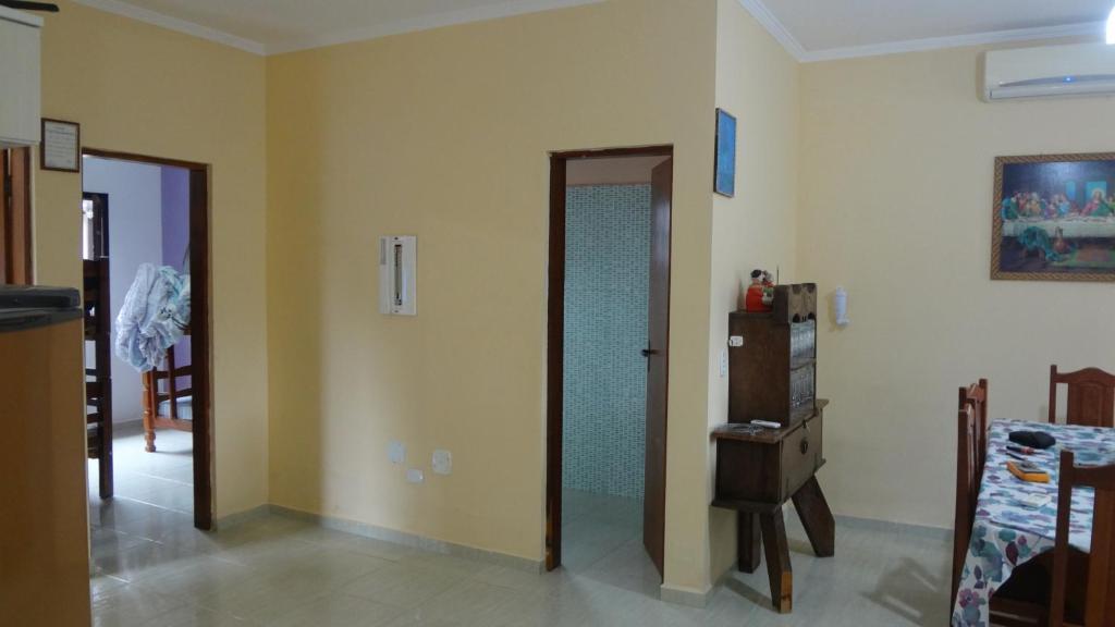  Casa com piscina próximo a Maranduba