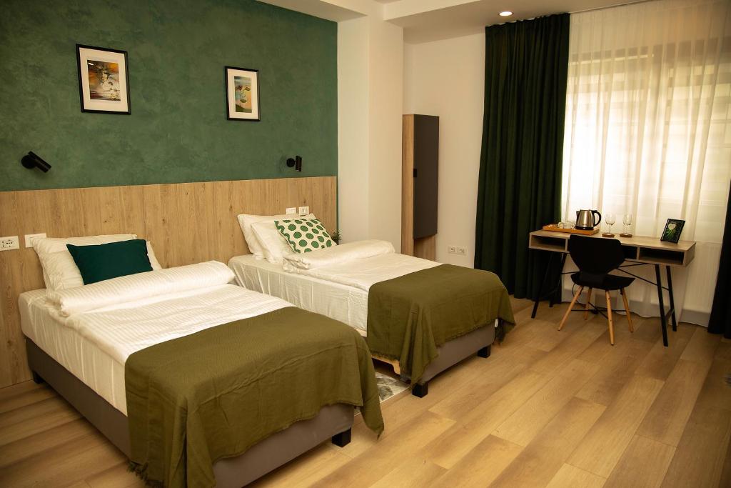 Manolle Boutique - Resim 12