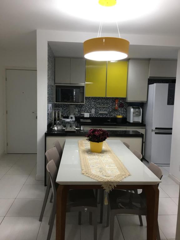  Apartamento no Muro Alto Condomínio Club