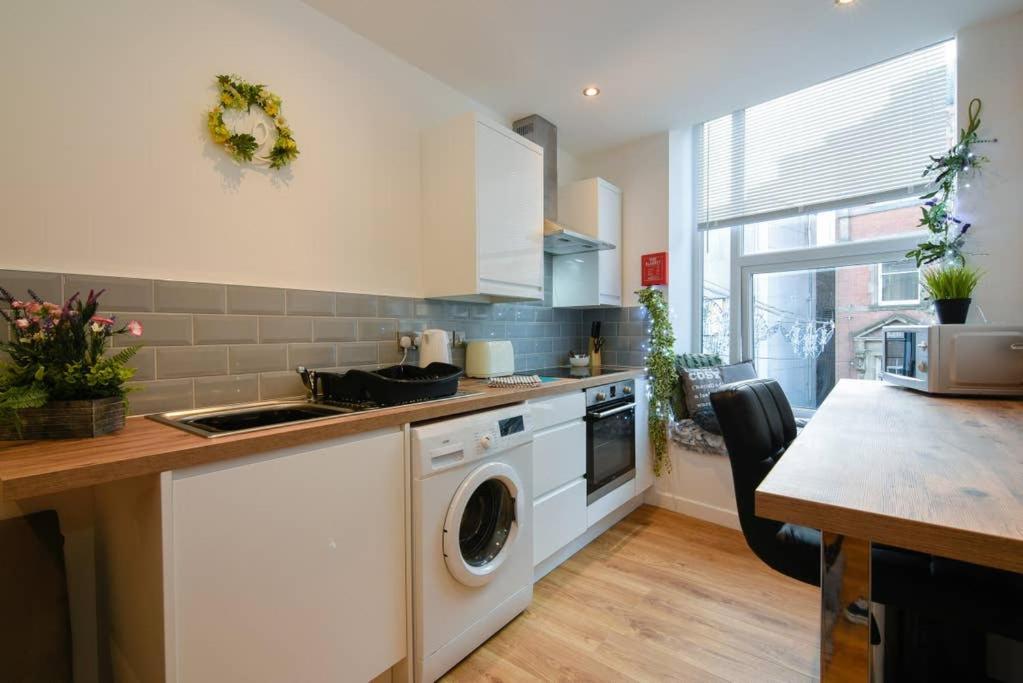 Long Row Apartments in Nottingham City Centre - Studio
