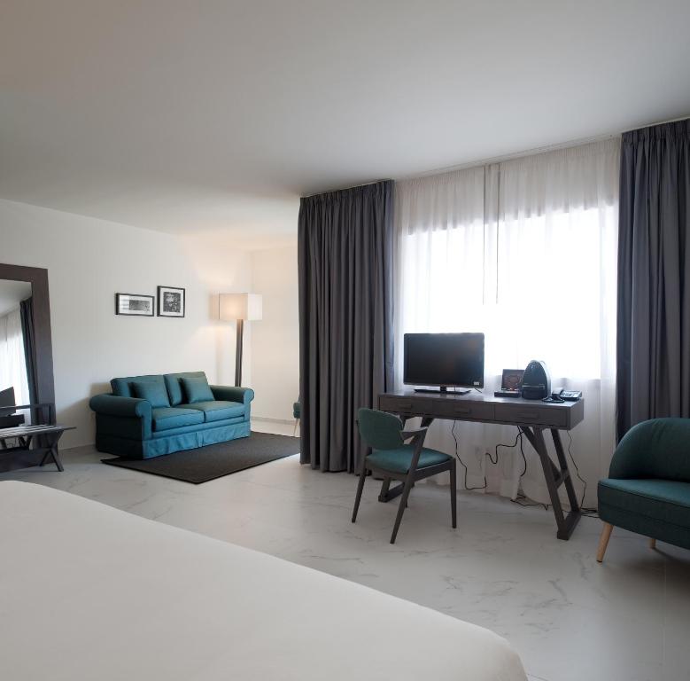 Furadouro Boutique Hotel Beach & SPA - Vue Terrestre à L'espace Ouvert De La Suite