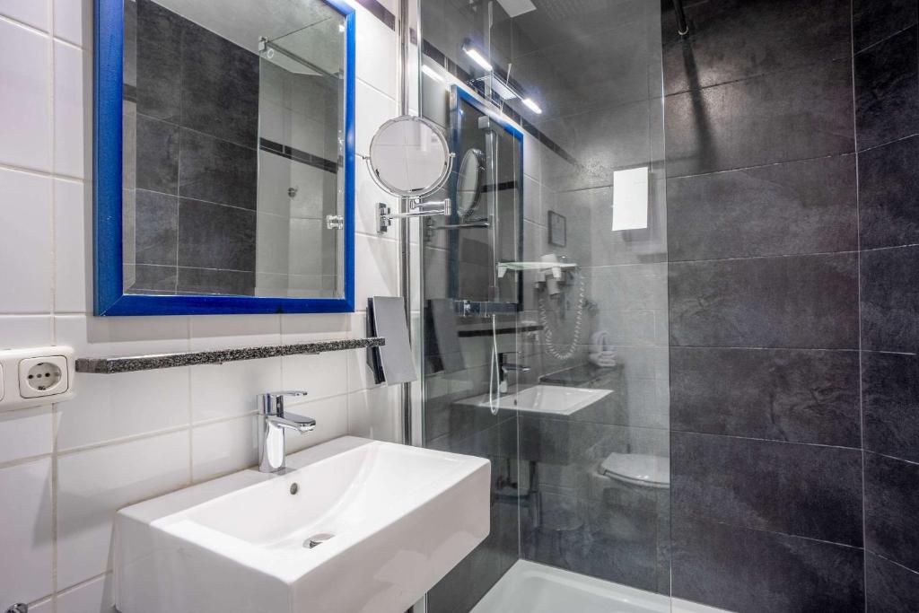 Comfort Hotel Frankfurt Central Station - Resim 17