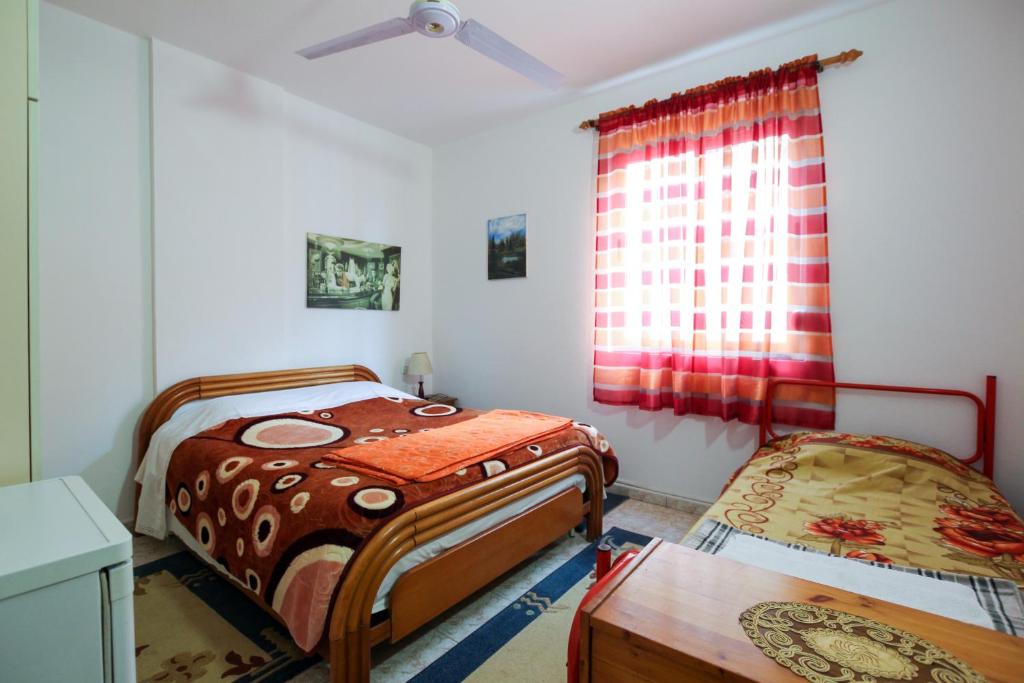 1 Bedroom Apartment with Fast Internet and Sea View Balcony in Durres - Imazhi 2