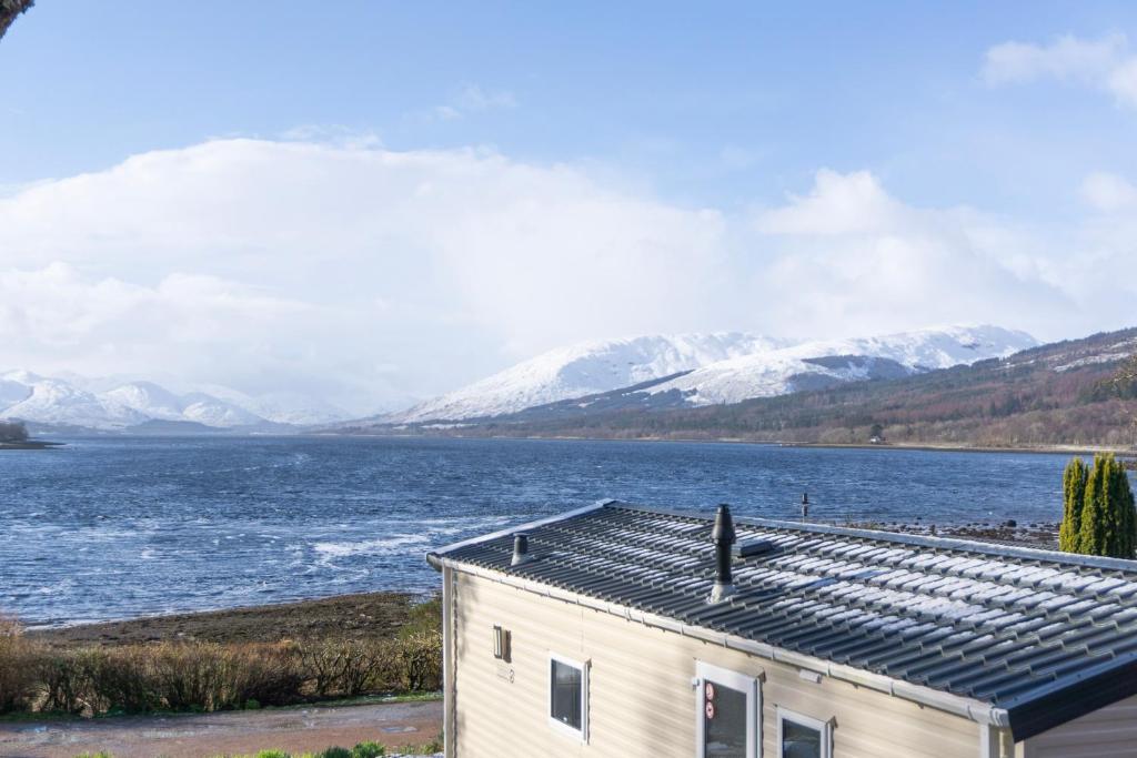 Linnhe Lochside Holidays - 