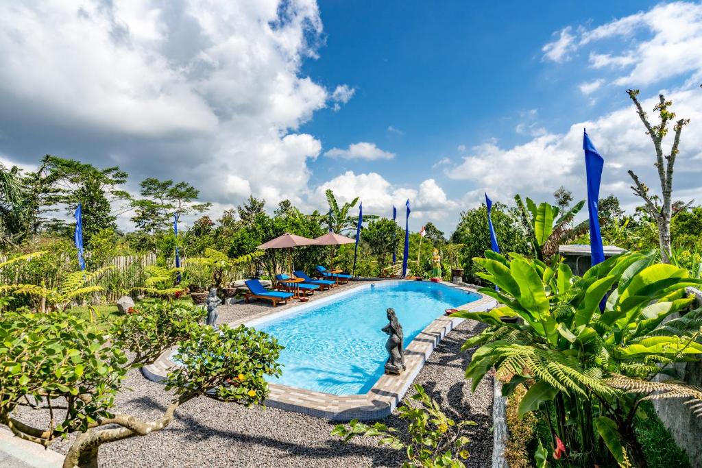 สระว่ายน้ำที่อยู่ใกล้ ๆ หรือใน Sandan Agro Resort Kintamani