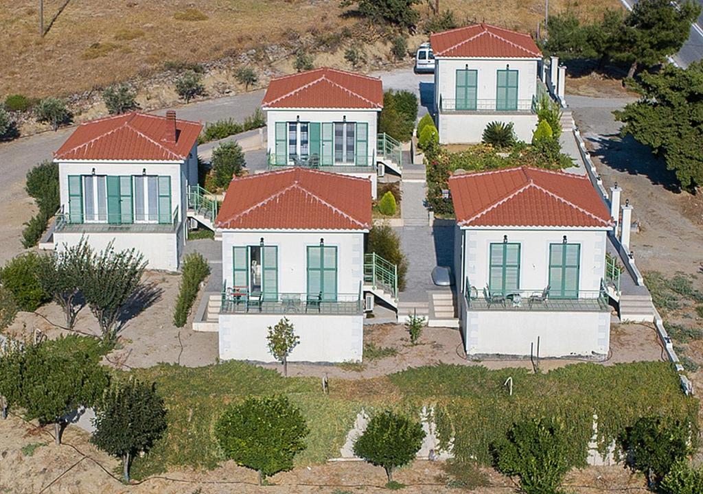 an overhead view of a house with at Ampeloessa Village in Kornós