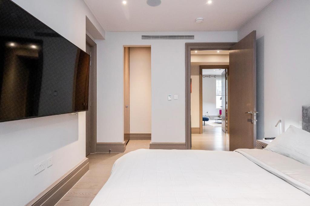 ✪ NEW! 2BR-2BA in Soho ✪ V-tour 360 at request!!!