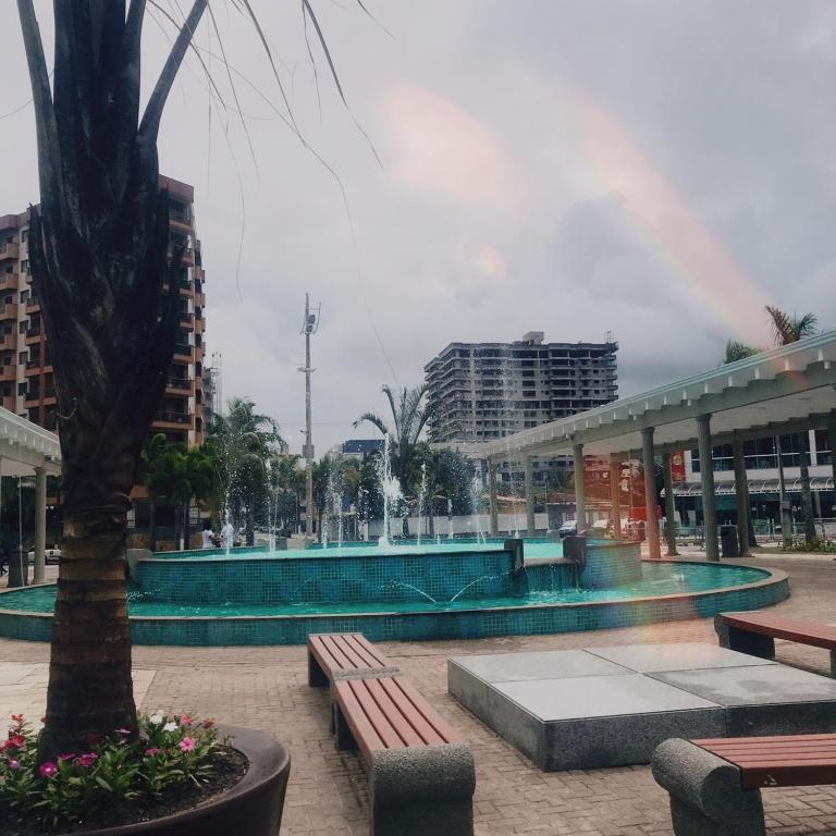  Apartamento na esquina da praia