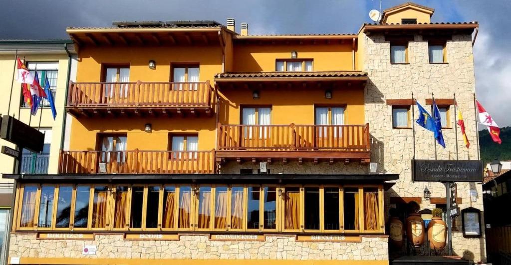 Budova, kde se hotel nachází