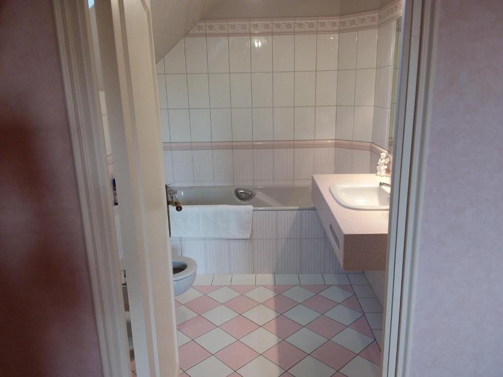 LE MOULIN DE MERAL - Tweepersoonskamer Met Eigen Badkamer