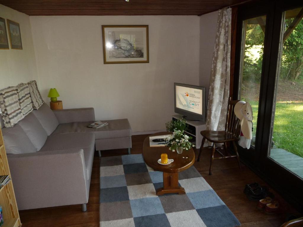 Afbeelding uit fotogalerij van Splendid Chalet in Gouvy with Fenced Garden in Gouvy