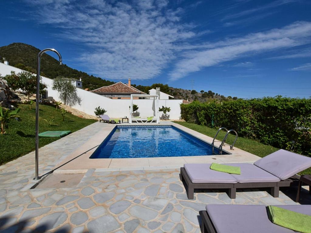Luxurious Villa in Alhaurin de la Torre with Swimming Pool ...